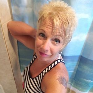 Meet your Posher, Allyson